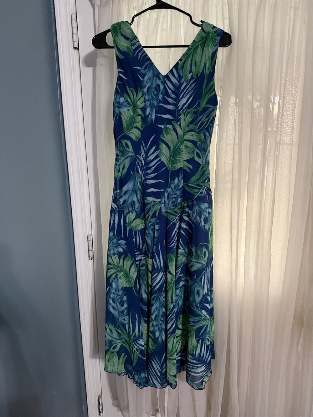 Rabbit Rabbit Rabbit Blue & Green Tropical V-Neck Midi Dress - Picture 3 of 3